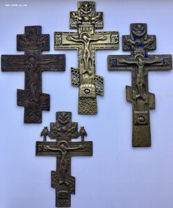 Кресты-распятия. 4 штуки. Разные.