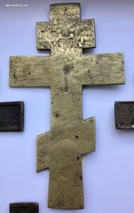 Кресты-распятия. 4 штуки. Разные.