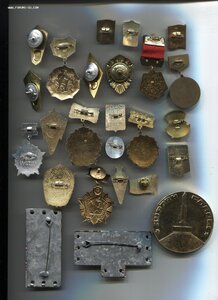 Солянка из 25 разных значков