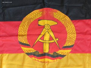 Флаг ГДР. Германская Демократическая Республика. Знамя.