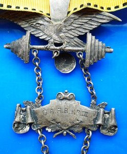 Большой старинный серебряный спортивный знак 1928г