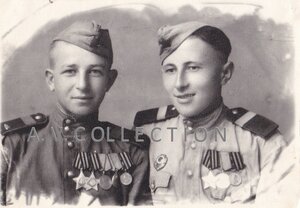 Танкисты - кавалеры орденов Слава. г.Овруч, 1946 год.
