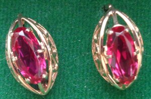 серёжки 585 проба Красный камень
