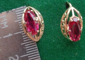 серёжки 585 проба Красный камень