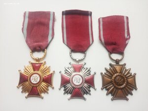 Польша. "КРЕСТ ЗАСЛУГИ" 1,2 и 3 степень.