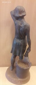 Статуэтка "мамина помощница" Касли 1965 год