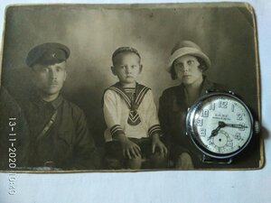 Наградные часы от ОГПУ к X погран орраны +фото владельца.