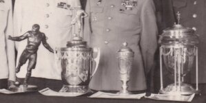 Генерал-полковник ГСС с командой СКА Ростов. Кубки. 1952 г.