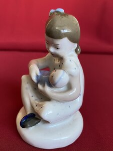 "Девочка с куклой", ЛФЗ.