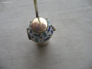 Заварница (ситечко) для чая. Серебро 916. Эмаль.