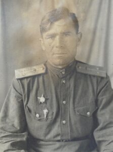 6 фото со знаками довоенных парашютистов.
