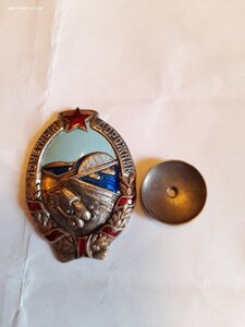 Тяжелый знак-почетный дорожник