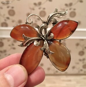 Огромная брошь Бабочка. Сердолик. Ювелирная работа.