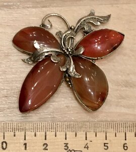 Огромная брошь Бабочка. Сердолик. Ювелирная работа.