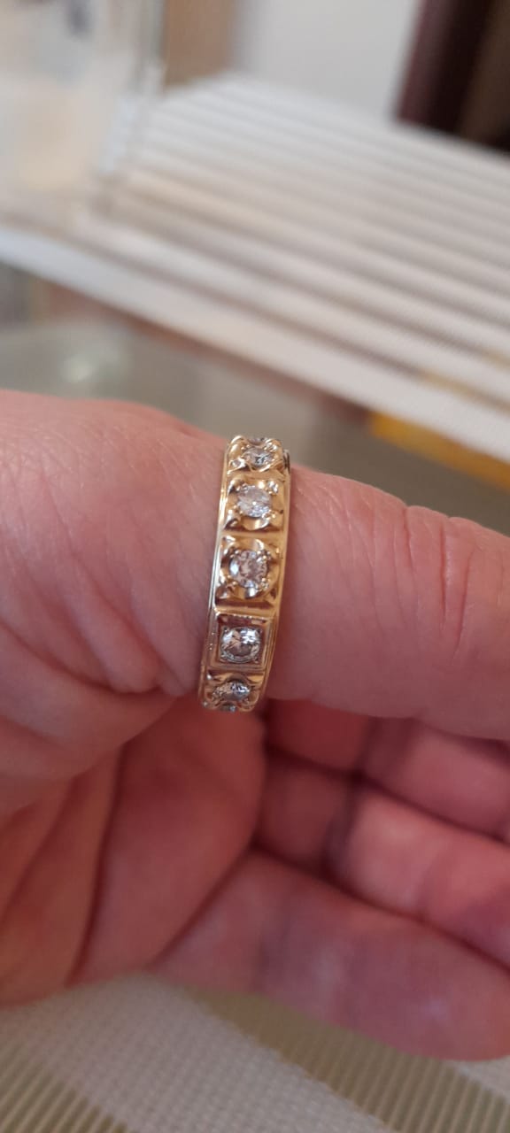 ЗОЛОТО БРИЛЛИАНТЫ 13 шт. Диаметр 3.0 мм.