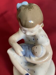 "Девочка с куклой", ЛФЗ.
