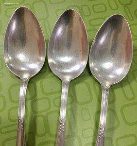Три большие серебряные ложки. 875 проба со звездой.