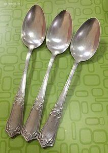 Три большие серебряные ложки. 875 проба со звездой.