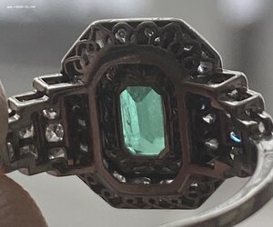 Кольцо с изумрудом и бриллиантами платина 950