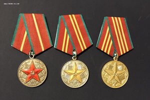 Бант выслуги КГБ СССР, ХХ- серебро.