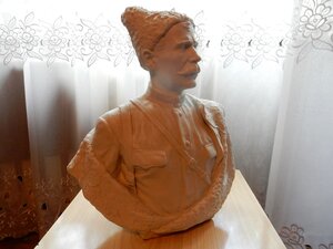 Бюст Чапаева В.И. С авторской подписью. 1953 г.