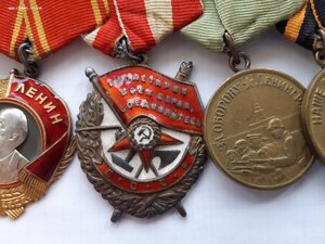 Ленин 60т ,БКЗ 120т, плюс медали