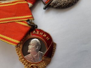 Ленин 60т ,БКЗ 120т, плюс медали