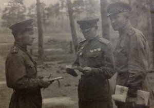 Полковник Абросимов с тремя Боевиками на груди и майор Вейс