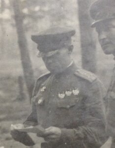 Полковник Абросимов с тремя Боевиками на груди и майор Вейс