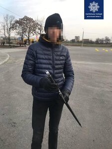 Полиция Украины задержала «ведьмака» с серебряным мечом