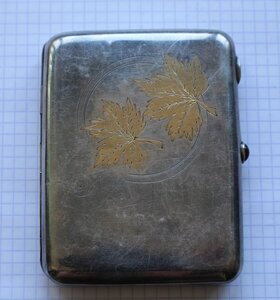 Портсигар серебряный – символ кленовый лист был атрибутом уш