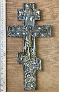Крест-распятие в эмалях. 37 сантиметров.