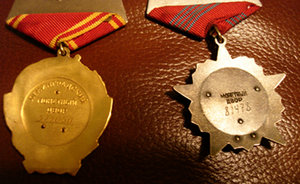 Ленин № 377 *** и Революция № 81 *** на доках на одного !