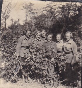 Курсанты авиационной школы. Девушки. г.Саратов. 1936-37 гг.