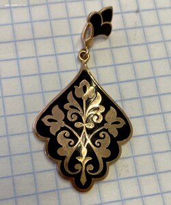 Золотая подвеска. Золото 583 проба со звездой. Эмаль.