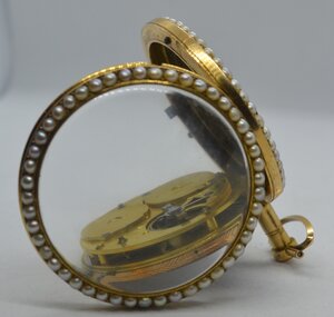 Золотые часы - автоматон, начала 19 века
