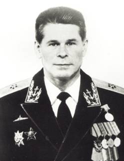 НАГРАДЫ КОНТР-АДМИРАЛА ЗАРЕМБОВСКОГО ПОДВОДНИКА АПЛ