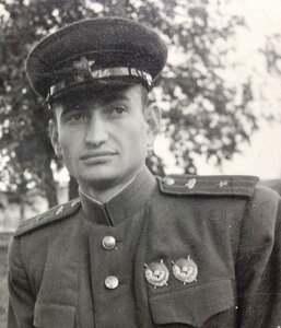 Танкист с двумя Боевиками- Винтарями 1944 год