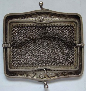 Сумочка женская и кошелек серебро.