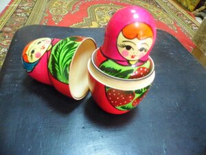старая матрёшка клубника  7шт