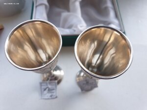 Две Рюмки большие новые в коробке.Серебро 875 пр. Вес 179 гр