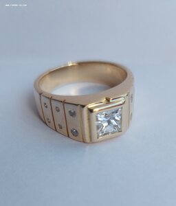 Мужское кольцо с бриллиантом 1.1ct 750