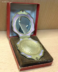 Пудреница Серебро 875 пробы в виде ракушки в родной коробочк