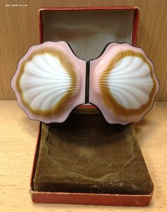 Пудреница Серебро 875 пробы в виде ракушки в родной коробочк
