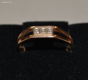 Кольцо. Золото 585 пробы. Бриллианты.