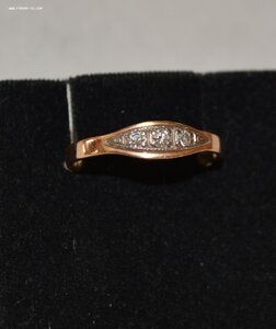 Кольцо. Золото 583 пробы. Бриллианты.