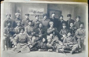 Реввоенсовет и комсостав 10-й армии. Царицын. 1918 год.
