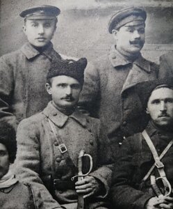Реввоенсовет и комсостав 10-й армии. Царицын. 1918 год.