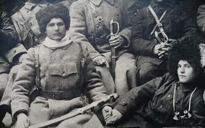 Реввоенсовет и комсостав 10-й армии. Царицын. 1918 год.