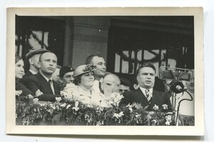 В.П.Чкалов,А.В.Беляков,Г.Ф.Байдуков,Н.С.Хрущёв. Москва.1937
